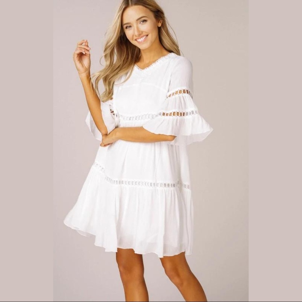THE FIND : Boutique White Babydoll Dress Sz S Ruffle Bell Sleeve Boho Mini Dress